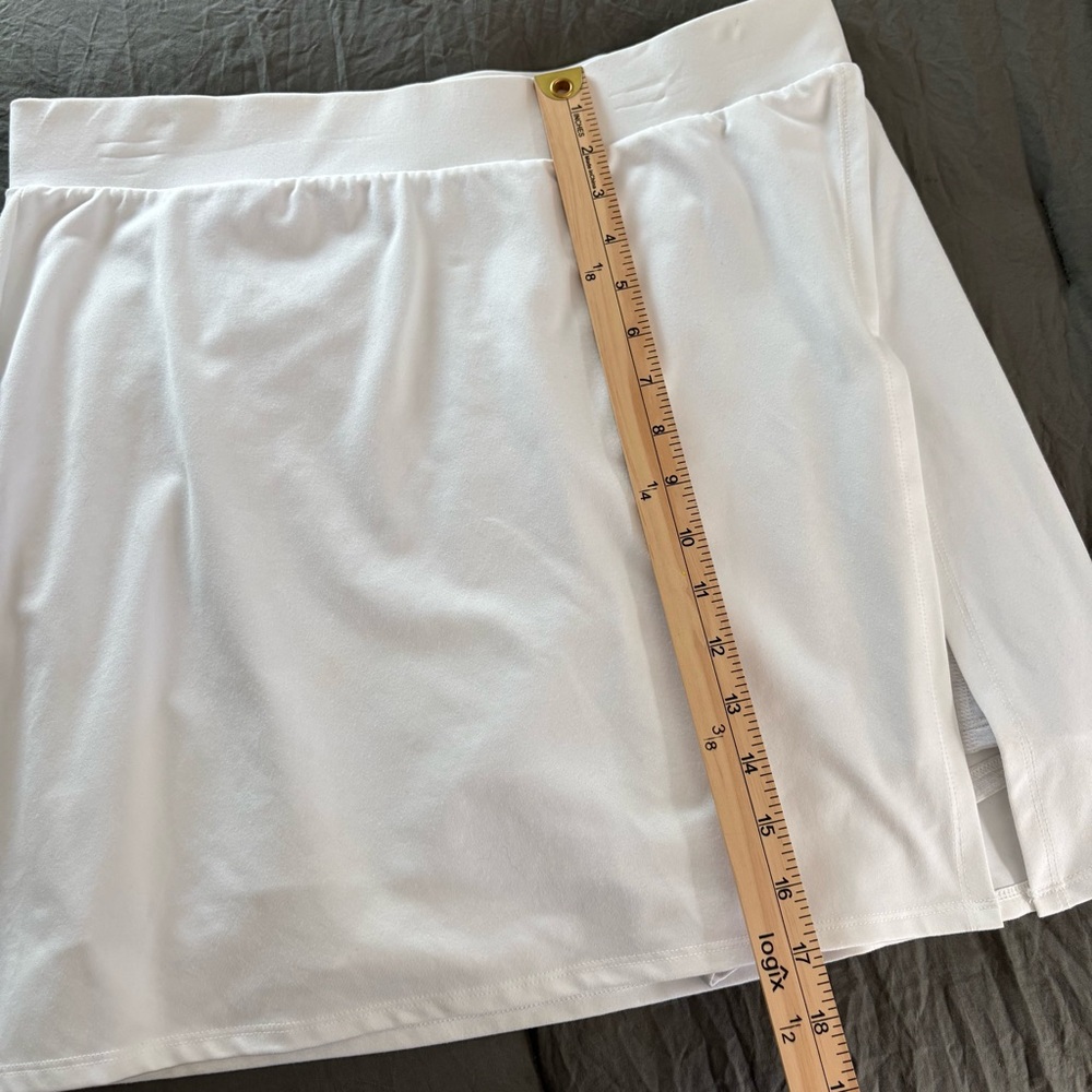 Zelos White Tennis Skort with Heathered Gray Shorts. Size Large. - Picture 9 of 9